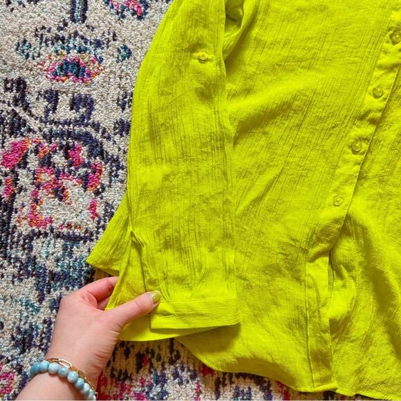 Zac & Rachel Petite Size Medium Electric Green Neon Long Sleeve Blouse - Picture 3 of 3